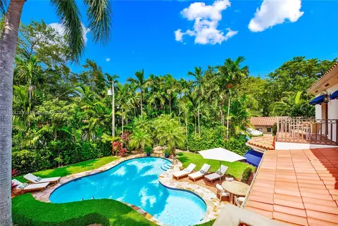 Exterior - 111 Aledo Ave, Coral Gables, FL 33134 photo 22 of 33