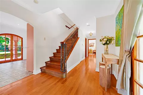 Entry Way - 111 Aledo Ave, Coral Gables, FL 33134 photo 3 of 5