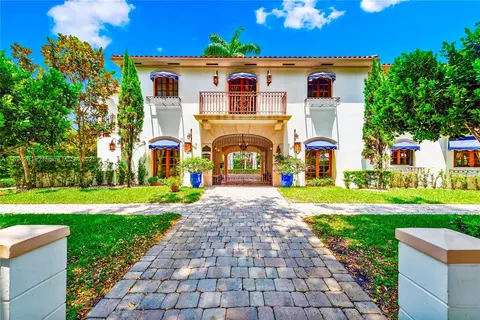 111 Aledo Ave, Coral Gables, FL 33134