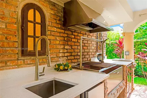 Kitchen - 111 Aledo Ave, Coral Gables, FL 33134 photo 8 of 8