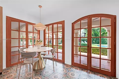 Dining - 111 Aledo Ave, Coral Gables, FL 33134 photo 2 of 6