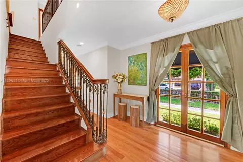 Entry Way - 111 Aledo Ave, Coral Gables, FL 33134 photo 2 of 5