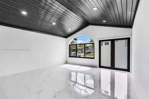 Living - 4660 W 8th Pl, Hialeah, FL 33012 photo 2 of 7
