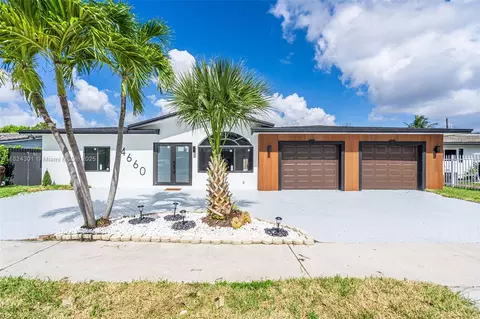 Exterior - 4660 W 8th Pl, Hialeah, FL 33012 photo 1 of 7