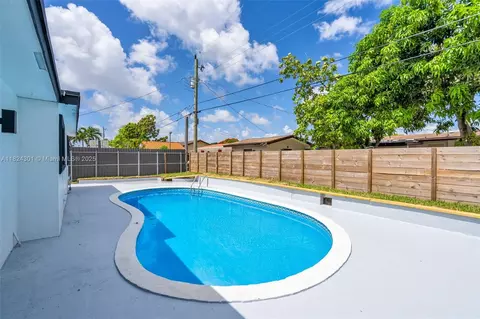 Exterior - 4660 W 8th Pl, Hialeah, FL 33012 photo 7 of 7