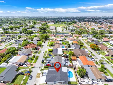 View/Area - 4660 W 8th Pl, Hialeah, FL 33012 photo 4 of 11