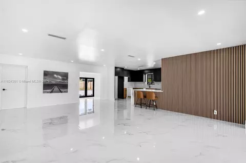 Living - 4660 W 8th Pl, Hialeah, FL 33012 photo 3 of 7