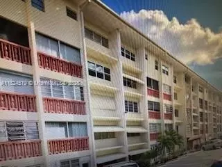 215 SE 3rd Ave #307B, Hallandale Beach, FL 33009