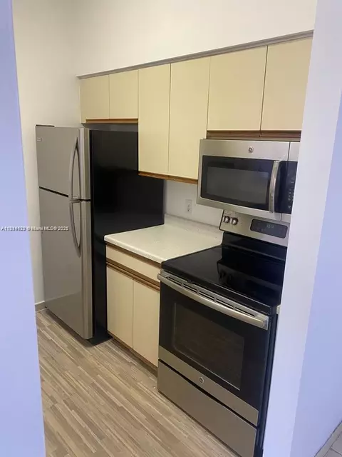 660 Cypress Club Way #F11, Pompano Beach, FL 33064