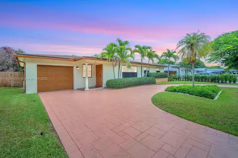 10421 SW 50th Pl, Cooper City, FL 33328
