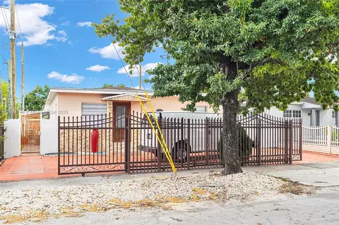 31 SW 58th Ct, Miami, FL 33144