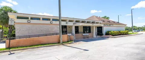 901 SW 141st Ave #303M, Pembroke Pines, FL 33027