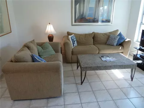 290 174th St #316, Sunny Isles Beach, FL 33160
