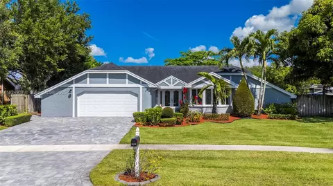 15904 W Wind Cir, Sunrise, FL 33326