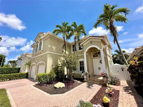 11360 NW 48th Ter, Doral, FL 33178