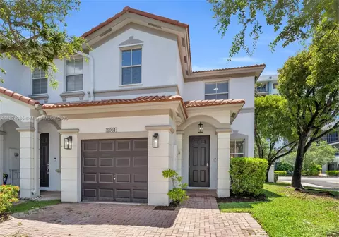 8081 NW 107th Ct, Doral, FL 33178