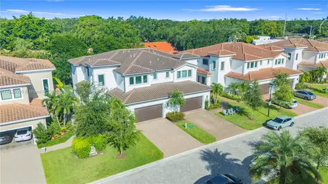 5840 E Brookfield Cir E, Fort Lauderdale, FL 33312