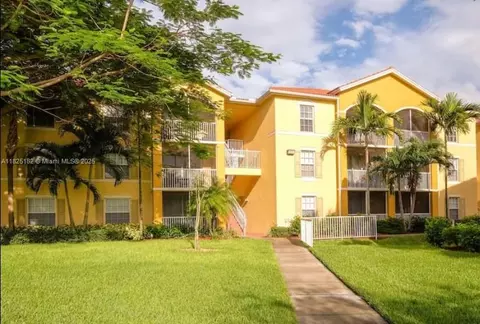 4149 Residence Dr #801, Fort Myers, FL 33901