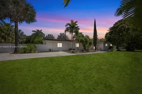 17975 SW 232nd St, Miami, FL 33170