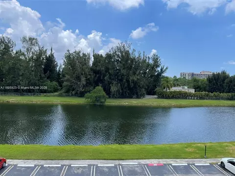 16465 NE 22nd Ave #417, North Miami Beach, FL 33160