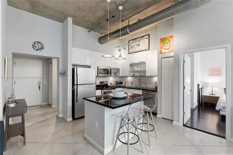 Kitchen - 2001 Biscayne Blvd #2201, Miami, FL 33137 photo 2 of 4