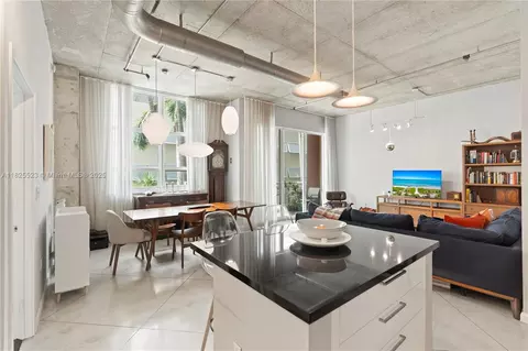 2001 Biscayne Blvd #2201, Miami, FL 33137