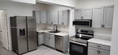 1821 NW 185th St, Miami Gardens, FL 33056