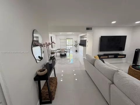 8401 SW 107th Ave #364E, Miami, FL 33173