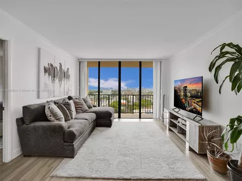 1470 NE 123rd St #APH9, North Miami, FL 33161