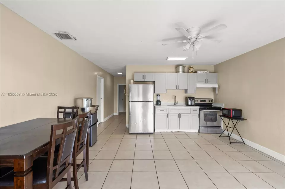 Other - 538 NW 18th Ave, Fort Lauderdale, FL 33311 photo 3 of 8
