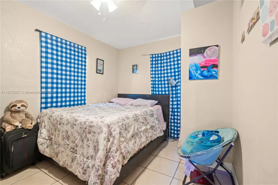 Bedroom - 538 NW 18th Ave, Fort Lauderdale, FL 33311 photo 4 of 4