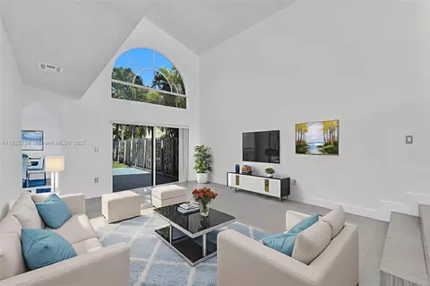 5134 NW 113th Ave, Doral, FL 33178