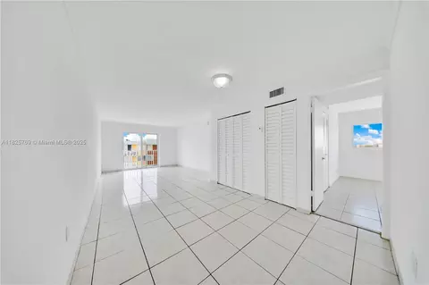 7830 Dickens Ave #504, Miami Beach, FL 33141