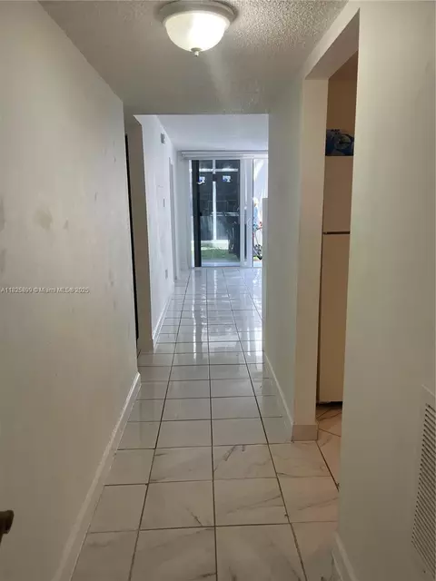 10000 NW 80th Ct #2151, Hialeah Gardens, FL 33016
