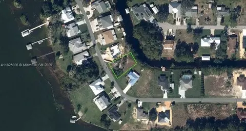 131 Blue Moon Ave, Lake Placid, FL 33852