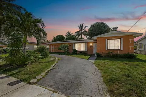 2370 NW 34th Ter, Lauderdale Lakes, FL 33311