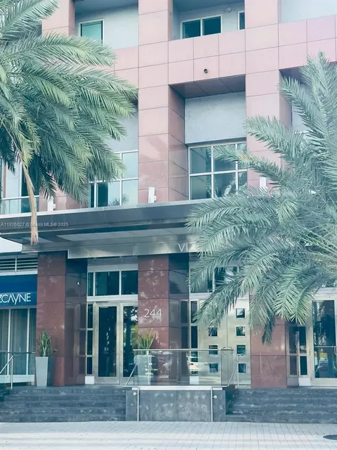 244 Biscayne Blvd #2305, Miami, FL 33132