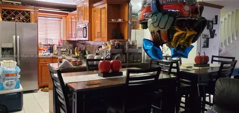 8085 NW 8 St #6, Miami, FL 33126