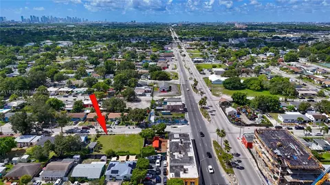 2141 NW 86th St, Miami, FL 33147