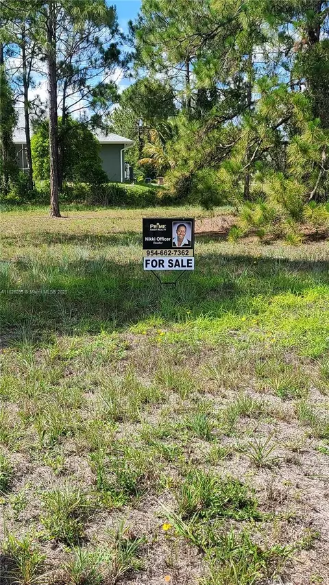 653 Jaguar Blvd, Lehigh Acres, FL 33974