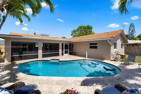 2372 NW 120th Ln, Coral Springs, FL 33065