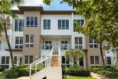 10260 NW 63rd Ter #208, Doral, FL 33178
