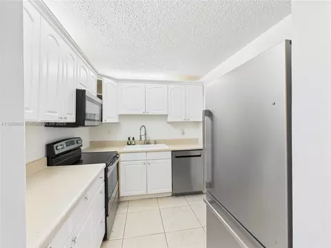 4113 NW 88th Ave #105, Coral Springs, FL 33065