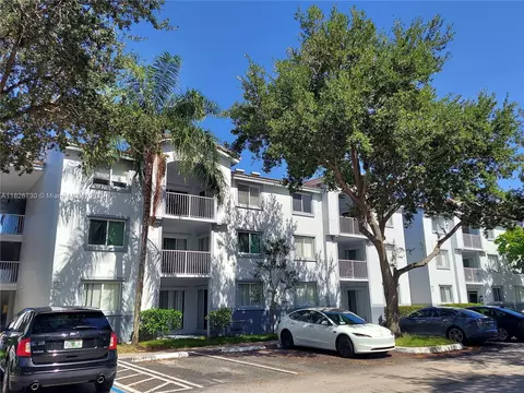 2640 S University Dr #125, Davie, FL 33328