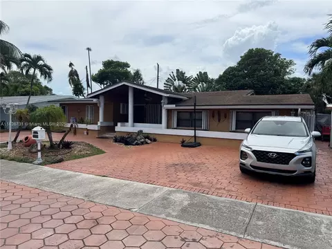 5372 W 9th Ave, Hialeah, FL 33012 photo 4