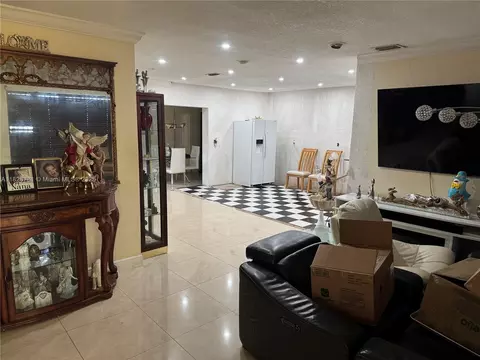 5372 W 9th Ave, Hialeah, FL 33012 photo 7