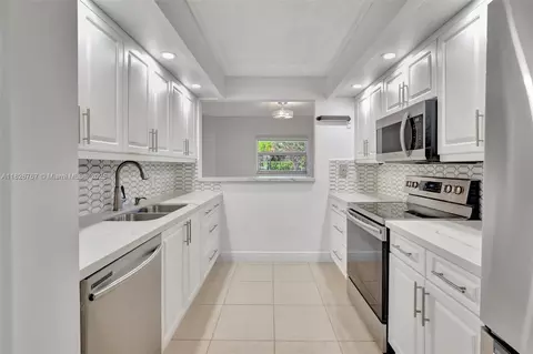 13800 SW 5th Ct #101M, Pembroke Pines, FL 33027