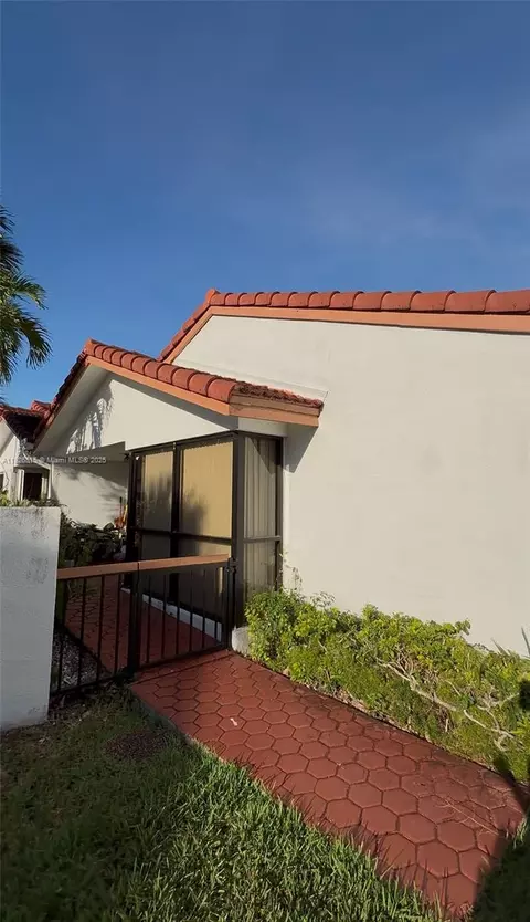 7440 SW 153rd Ct #107-4, Miami, FL 33193