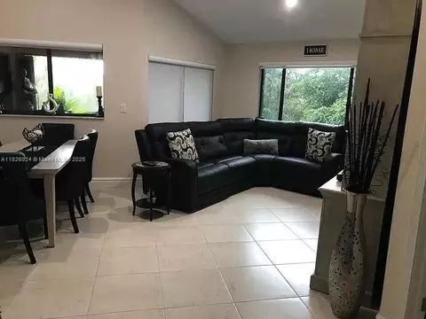 15405 N Miami Lakeway N #307, Miami Lakes, FL 33014