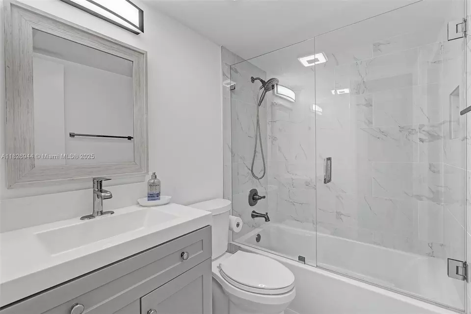 Bath - 1105 Lake Shore Dr #202, Lake Park, FL 33403 photo 2 of 3